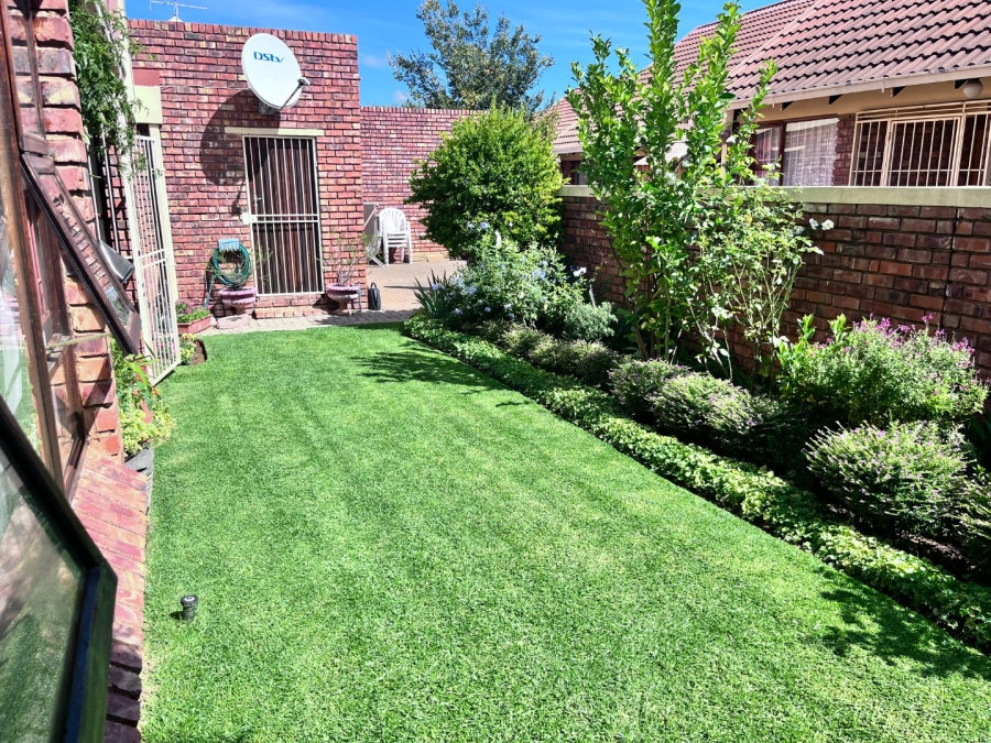 3 Bedroom Property for Sale in Langenhovenpark Free State